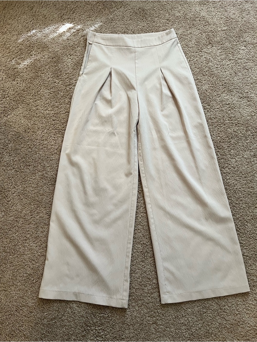 High-Rise Wide-Leg Pants in Cream